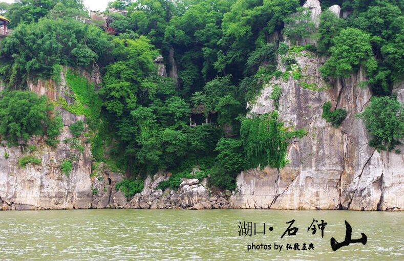 廬山主景區(qū)、三疊泉瀑布、白鹿洞書(shū)院、鄱陽(yáng)湖